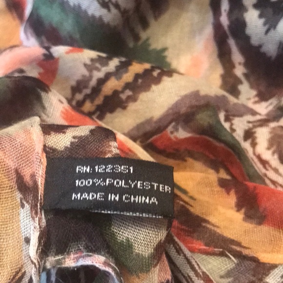 Multicolor scarf - Picture 3 of 3